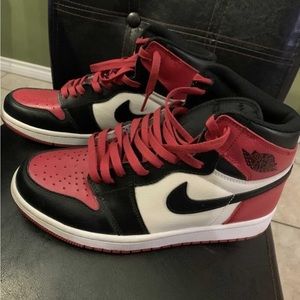 Air Jordan 1 Retro High OG 'Bred Toe'